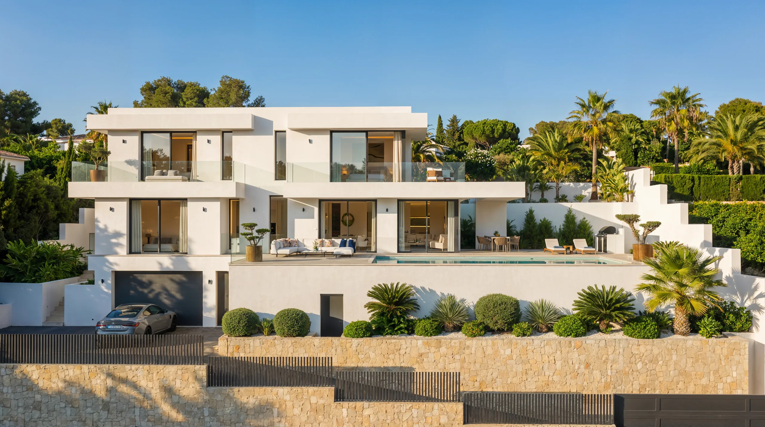 Nowa nowoczesna willa gotowa do budowy z zapierającym dech w piersiach widokiem na góry w Calpe