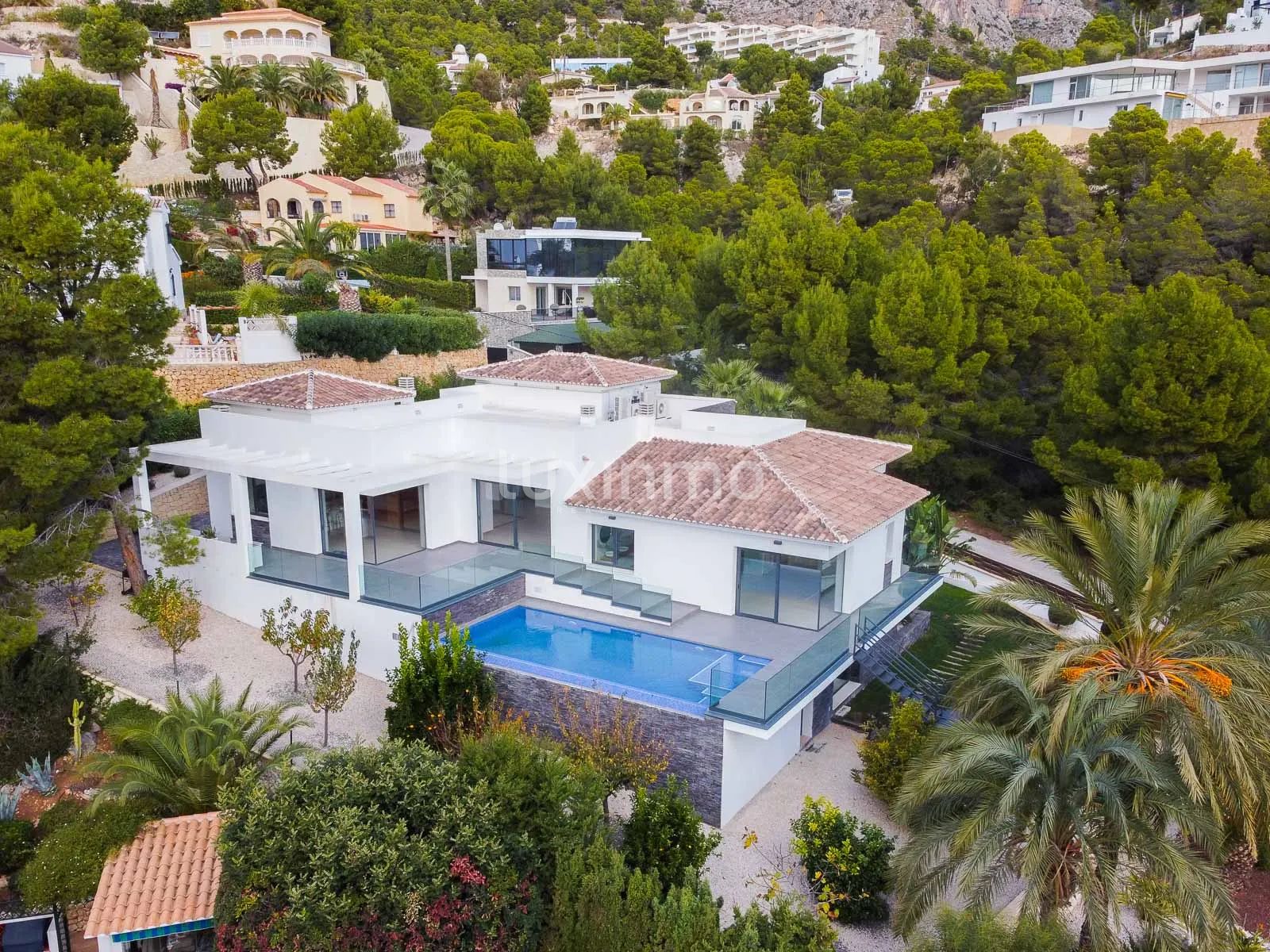 For sale modern villa in Altea la Vella with sea views Luxinmo
