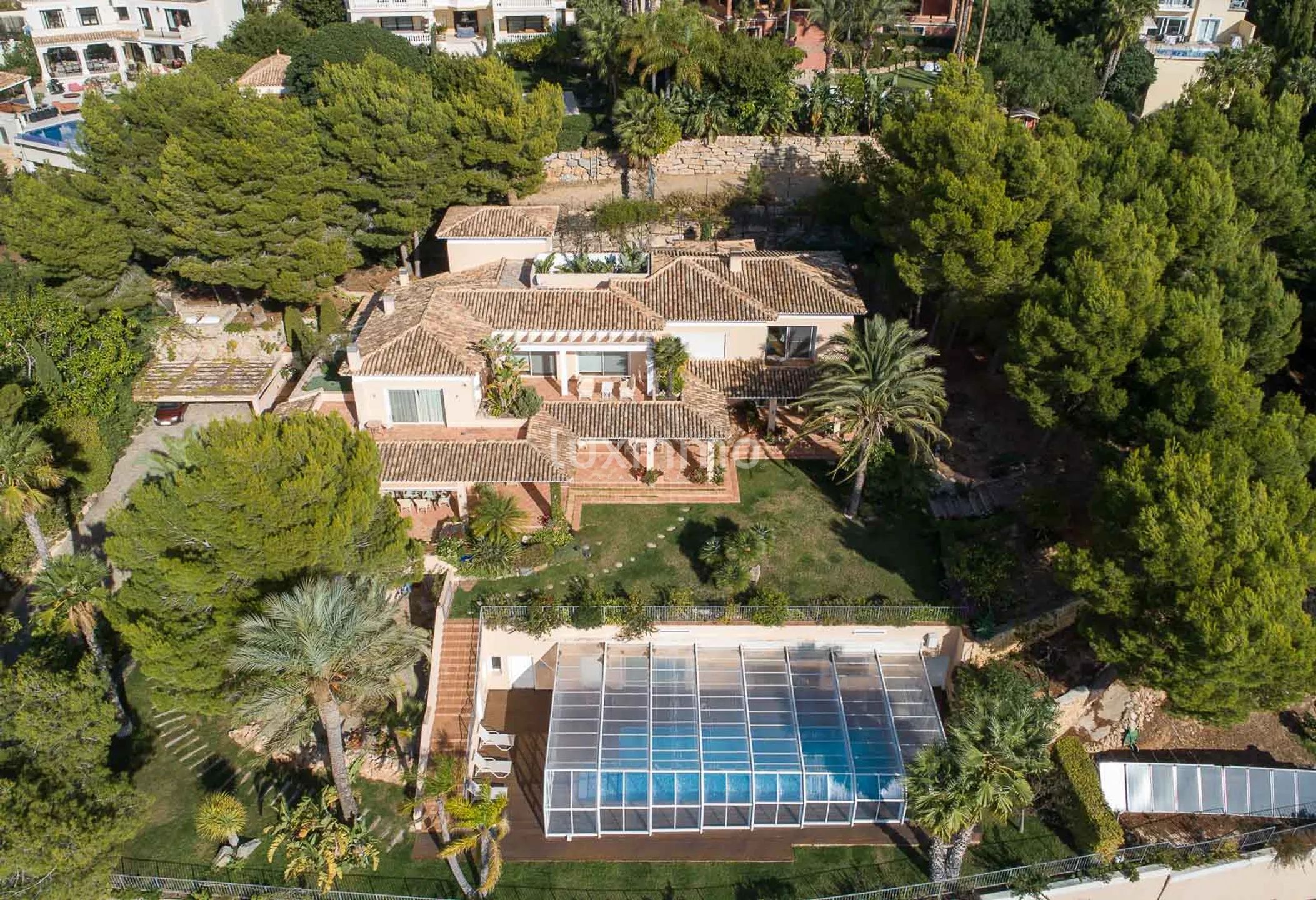 Koloniale stijl villa in Altea Hills met uitzicht op zee