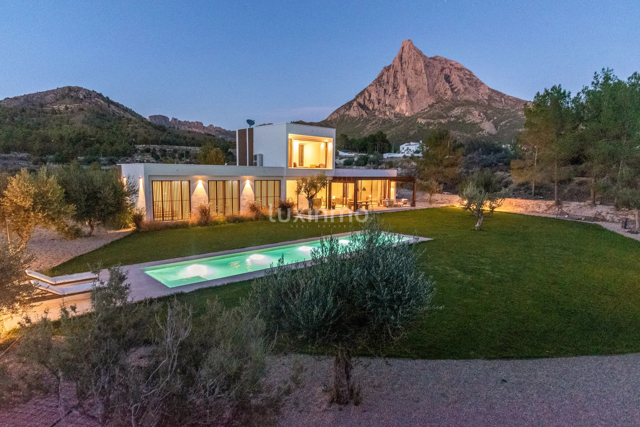 Lujosa casa sostenible de 4 dormitorios en el campo de Finestrat